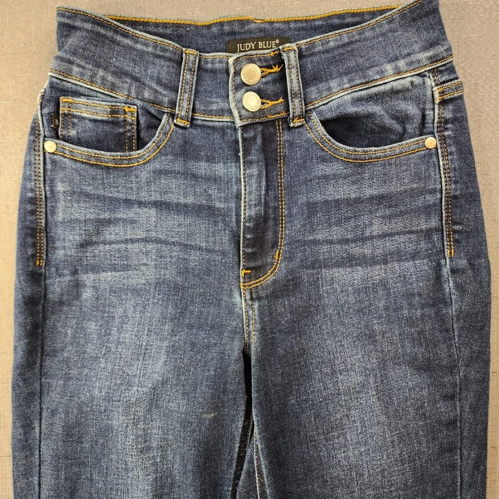 Judy Blue Distressed High Waisted Bootcut Jeans Dark Wash Raw Hem Size 1/25 - Picture 2 of 11